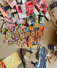 被宾客赞爆的婚礼盲盒!将盲盒代替了喜糖 放两颗糖+物品+号码