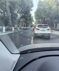 这条路交警不在又一塌糊涂了!全是乱开逆的!