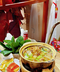 �¿���һ�Ҷ�������¯ �������һ����������ţ���Һ���