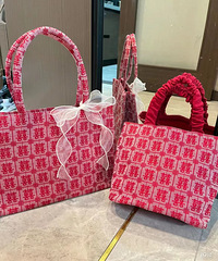 ϲ��п�����Զ���ź�ɫ ���������