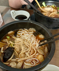 �����������+����