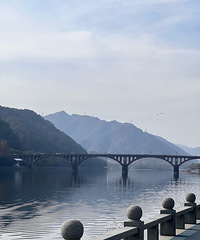 新安江是个好山好水的好地方!山山水水的真的是风景如画!