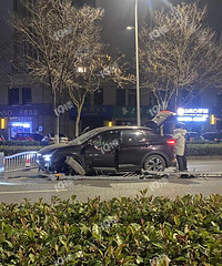 ��������ײ��������ţ���������ˣ�����Ҳ���ˡ�