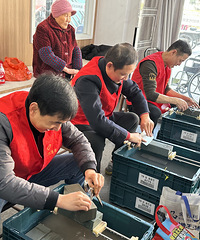 ���м�������֧�п�չ���۾���־Ը����