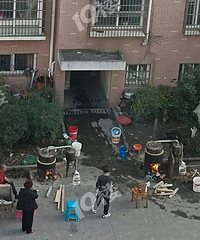 ��С�����վ�ˮ��һ����Ϳ��