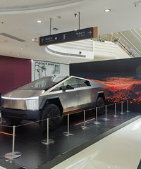 ���ǳ�Ѳչ�����ֵ������ˣ�ʵ�������е��𺳵ģ�