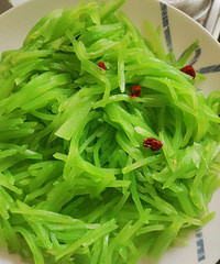 ����һ����˲��״����ز˿�ʼ���峴ݫ��˿������ζ�ܺó�