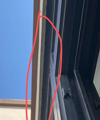 避雷这家门窗!封窗做在滴水线上?导致窗子漏水无售后!