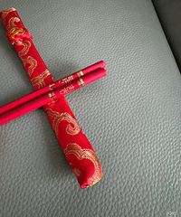 ��������Ǹ��з��� ȥ���׵�ʱ������Ծ����˸�һ֦װ