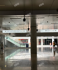 �����������ڼ��˻�վ�����·�ˣ����ζ�û�ҵ������ڡ�