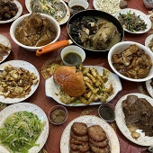 �Ƶ�ɫ��ũ��ζ��