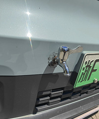 ���ڳ��ϵĶ���Խ��Խ��Ц����Ȼֱ��װ��ˮ��ͷ��