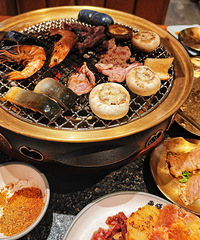 ��һ�γԶ�ʢ����Լ۱�Ҳ̫���˰ɣ�������С��Ϻ�����ԡ�