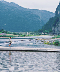 һ���е��ݵ�ɽ����̨�����ɾӾ�����