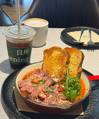 �������е�Ů���ϵ��ٵĶ���һ��ݵĴ�������Ʒ���ۡ�