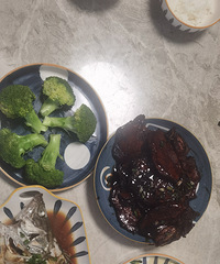 好想找个女朋友天天给她做饭吃!!