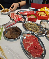 һֱˢ����һ��С������ڰ������ˣ�ʳ�ĺ����ʺ��ʶ��ǡ�