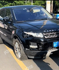 ���ٲ�����С����·��ײ������С�磡Ů˾���³������ϴ�����Ь��