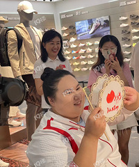 ���˹ھ���������������������·͸���ֳ���������׺�����ǿ��