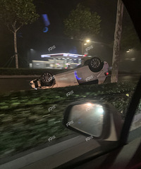 ������ҹ��������������ײһ��������г���ֱ�ӷ��ˣ�