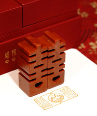 ��������ϲ�ֶ��£���ɫ������ϲ��