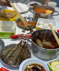 ���Ժ��ʵ����и������������С����ŵ����೬�� �������