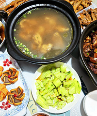 �÷�ʢ��һ���ҳ��ˣ��Լ����ľ����� ����һ�ٸо����ն�û�ˣ�