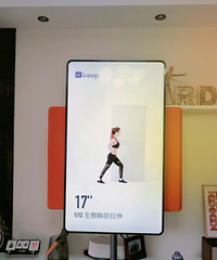 客厅电视怎么选?是固定做电视墙?还是买个移动的显示屏?
