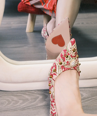 ����̷�����Ļ�Ь�������ҵ��ˣ�