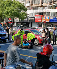 ͻ��������·����һ����������ǰ����ƿ����ײ�ɣ�