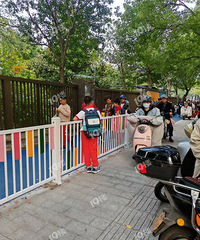 ���Ӳ����£���ʦ���ſڵ����е�װ���˵���ͼ��ɶ����