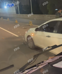 ���·����ɶħ������ô��ײ�ˣ��ϸ����ڲ�ײ��һ����ˣ�