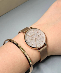 ���ٴ�İ�Ԫ�����ף������ֱ�����װ��Ʒ��