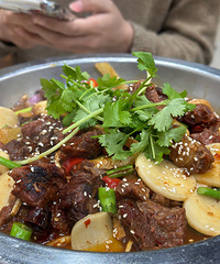 �������� ��Ʒ�ḻ��������ҵ��ֱ�Ǵ��˵����ã�