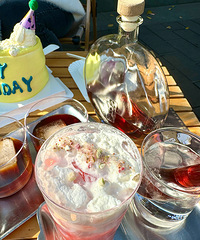 �ڼ��˻ᷴ��ȥ��һ�ҿ��ȵ꣡����������ɹ̫��Ҳ̫����ˣ�