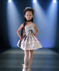 ��ĺ��ӱ�ѡ��Сͯģ�ˣ������ñȽϸ� һ�꼸���Ǯ