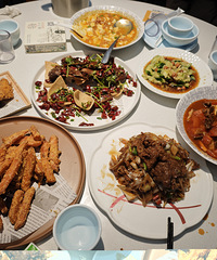 ����߽�ȥ��һ�ҵ꾹Ȼ��ô�óԣ������Լ۱Ⱥܸ�Ŷ��