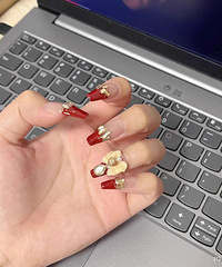 ��ɫ�������ף���ǰ����ඣ�