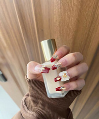 ��ɫ�������ף���ǰ����ඣ�