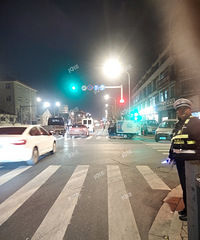 ���˺��̵Ƶ��ɻ�Ϊɶ�������ͷǻ��������ֿ������ƣ�