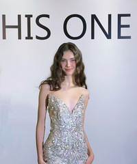 ��һ��ȥ��ɴչ��ͬһ�����ҾƵ��м�ʮ�һ�ɴ��ģ�غ�����