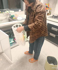 ����һ���Ҽҽ��ſ�ʼ�͸��ҡ��Ҳ硱 ˵�ҹ���ϴ���ɾ�