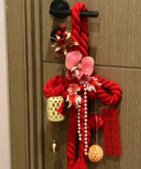 �鷿���ֽ���� ��ɫ���������ճ���Ƭ��