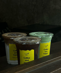 ���˳������Ľֱ߿���С�꣡һ�ߺȿ���һ����ĥ���������ʱ��