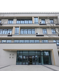 ����������ѧУ�����ˣ�