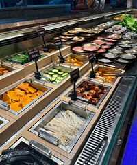 �����˰۰�50Ԫ�������� �Ŷӵ��˺ܶ� �����λ��������