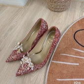 �ߴ��ϵĻ�Ь���ҳ���