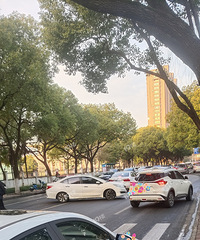 ÿ�����ϼθ߱����������޵ļҳ����£����Ӷ��߼���·��ô�ˣ���