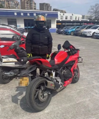 �����ع⡰ը�֡�Ħ��̫���ţ����º�������ʻ���ѱ�������