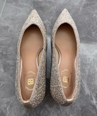 �������Ļ�Ь���ͻ�ɴ���䣡